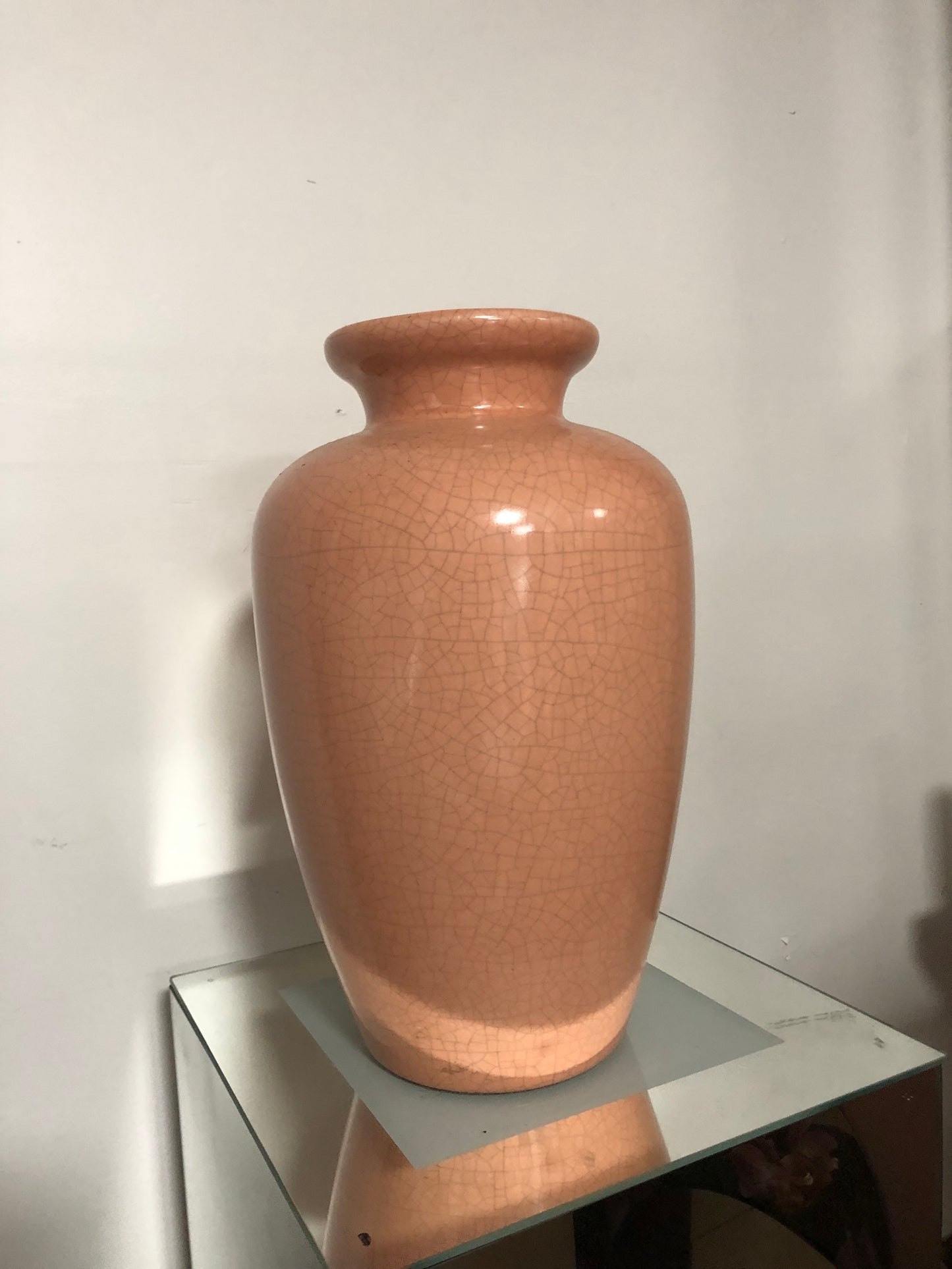 Egg shell finish pastel vase