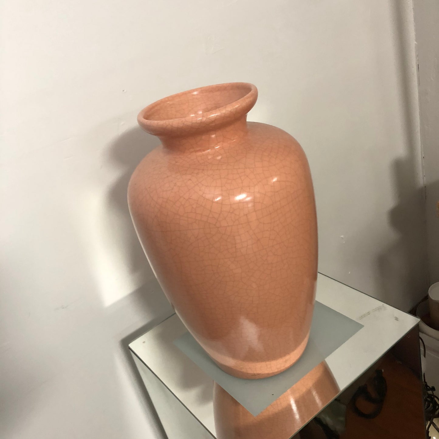 Egg shell finish pastel vase