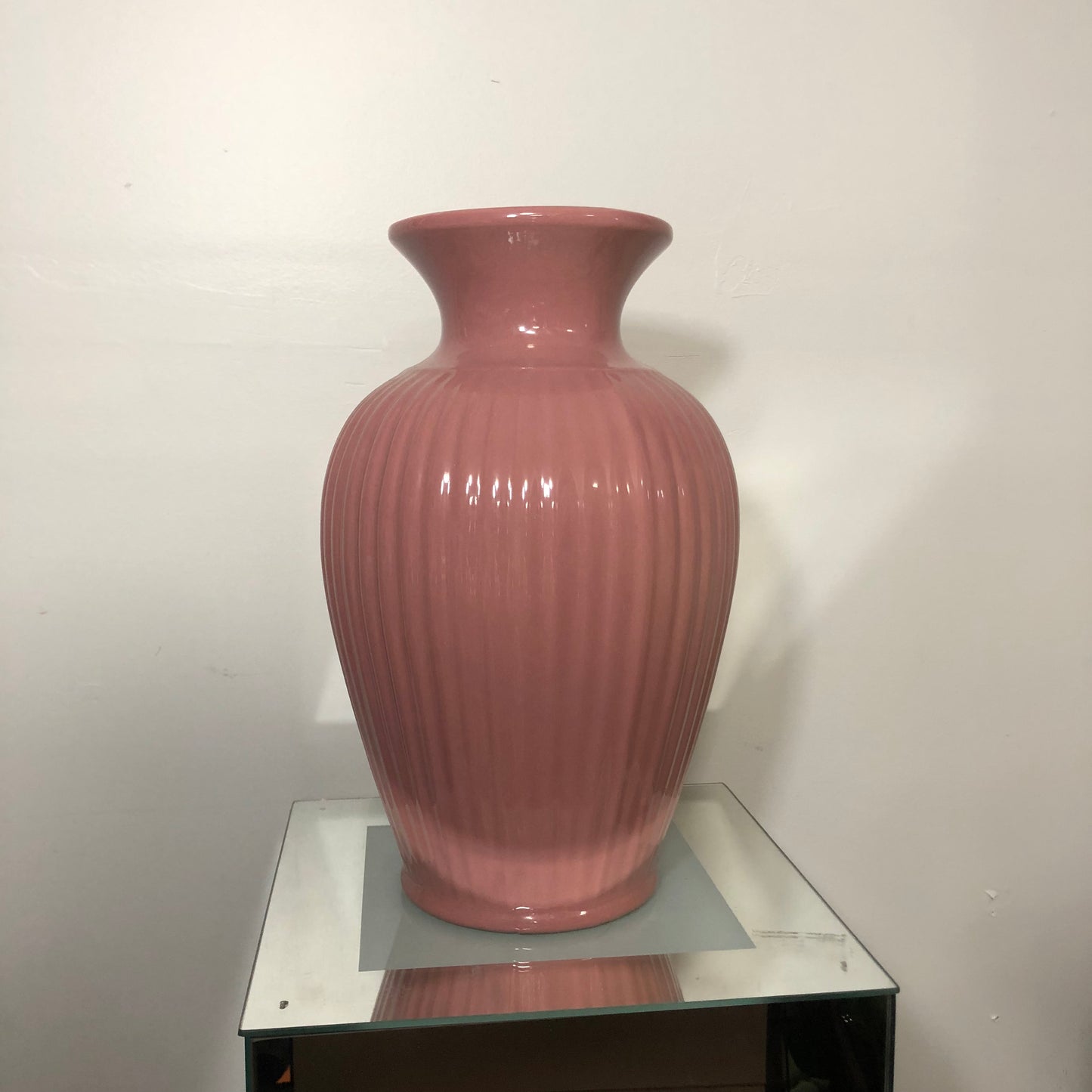 80s ribbed vase