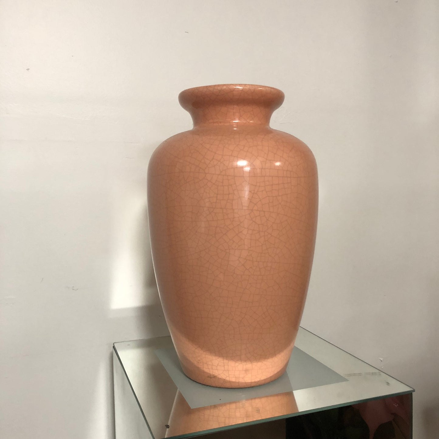 Egg shell finish pastel vase